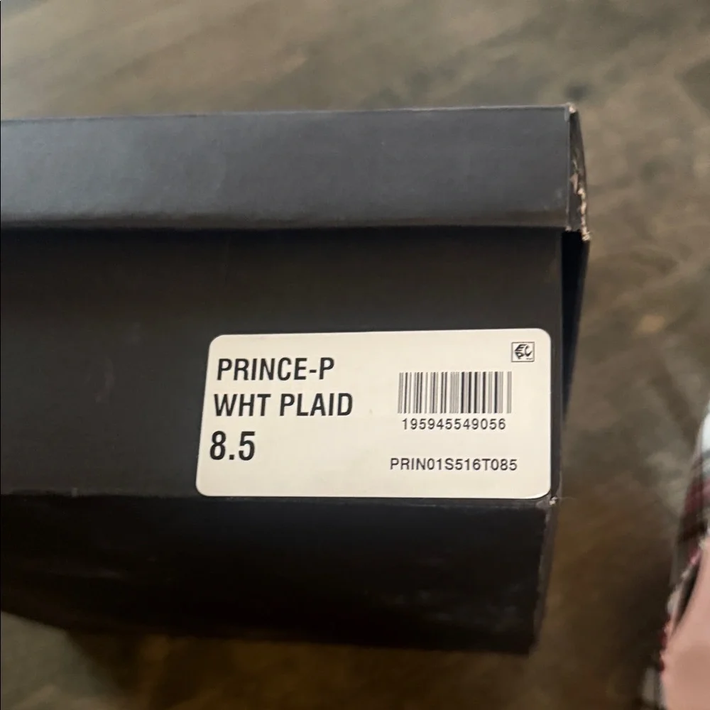 Betsey Johnson Plaid Heels with Black Bow and Red Heel - Picture 2 of 7